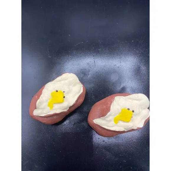 Vintage polymer clay fried egg miniature decorations - Picture 2 of 3